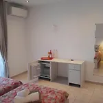 فندق مبيت وإفطار Bouganville Stegna