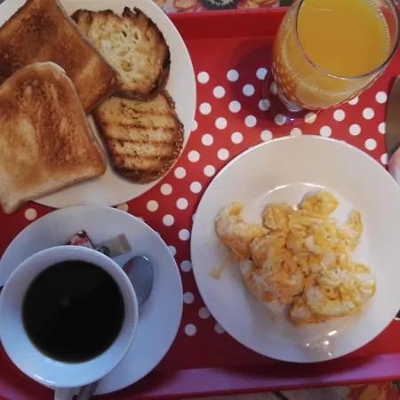 Bouganville Stegna Couette-café *