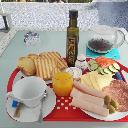 Bouganville Stegna ארכאנגלוס