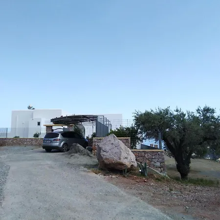 Bouganville Stegna Bed & Breakfast *
