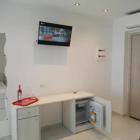 Frühstückspension Bouganville Stegna 4*