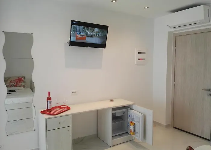 Bed & Breakfast Bouganville Stegna 4*