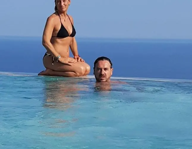 Oda ve Kahvaltı Bouganville Stegna