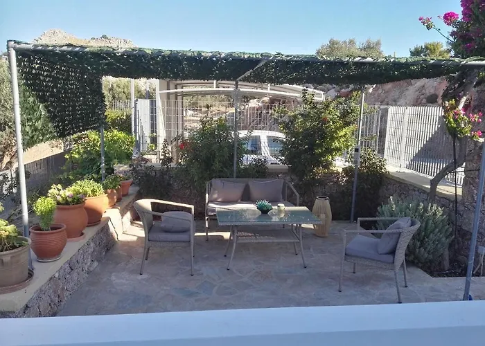 Bouganville Stegna Bed & Breakfast 4*