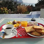 Bed & Breakfast Bouganville Stegna 4*